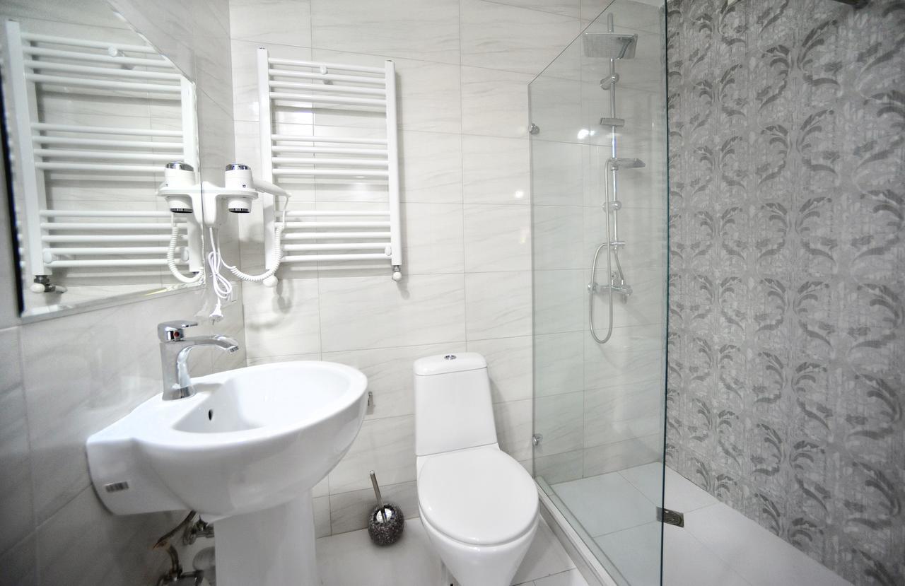 Rk City Hotel Tbilissi Extérieur photo