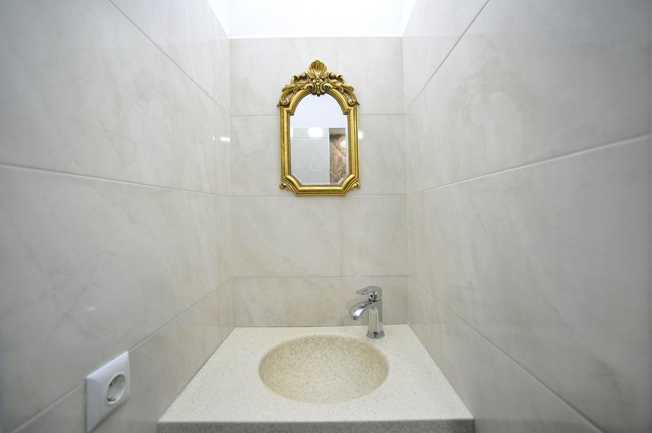 Rk City Hotel Tbilissi Extérieur photo