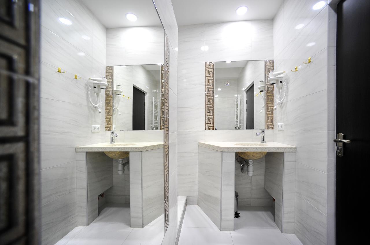 Rk City Hotel Tbilissi Extérieur photo